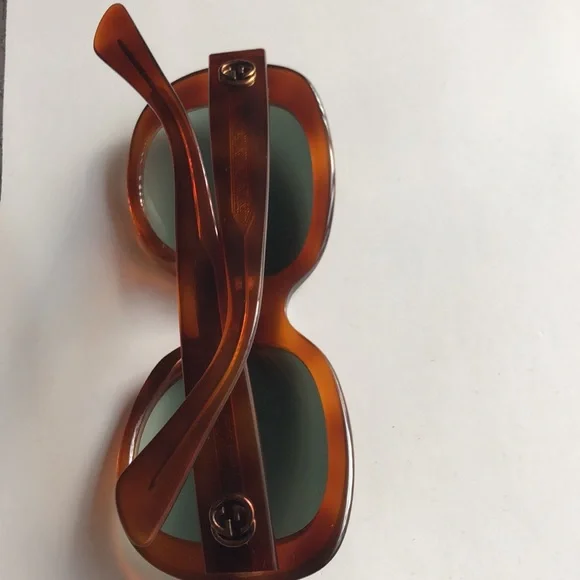 Gucci Sunglasses - Picture 15 of 16